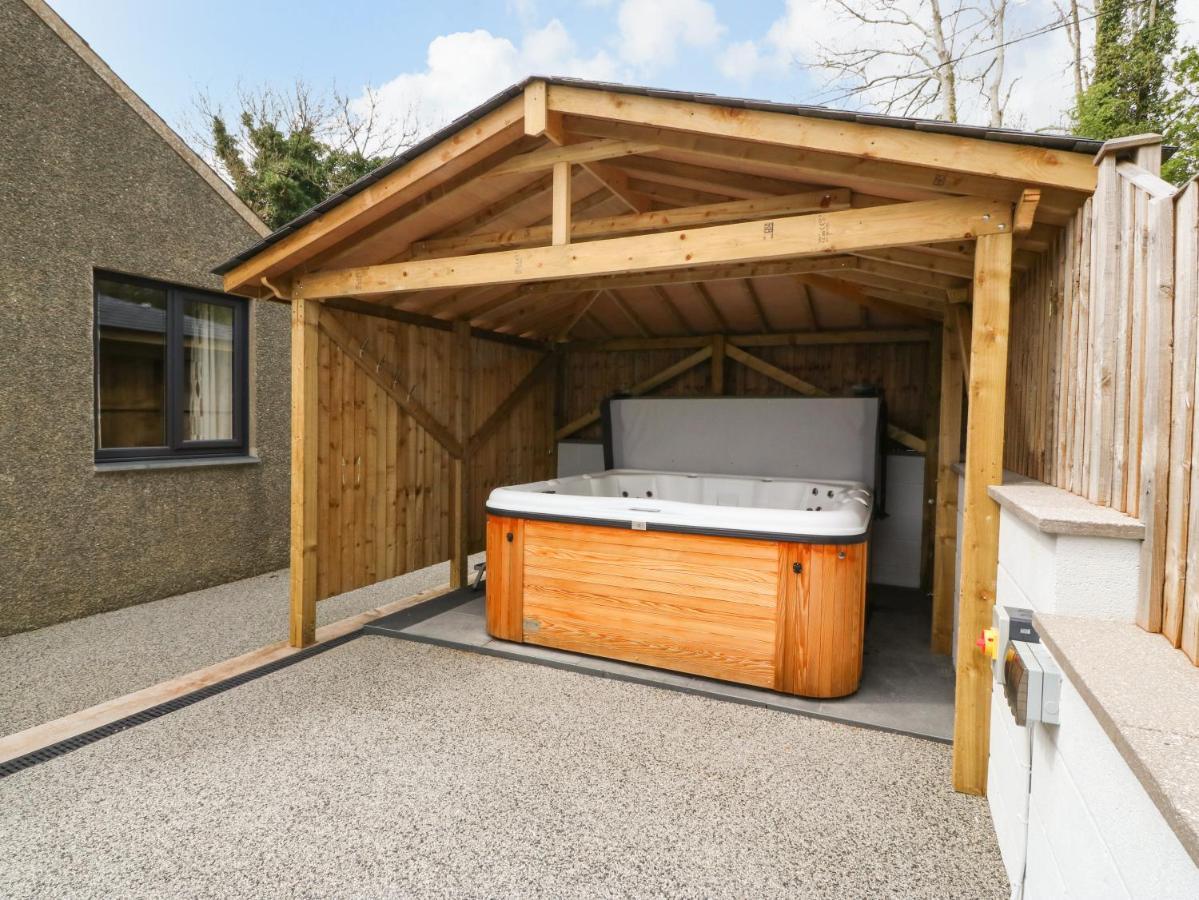 Tyddyn Sianel - Onnen Holiday home *